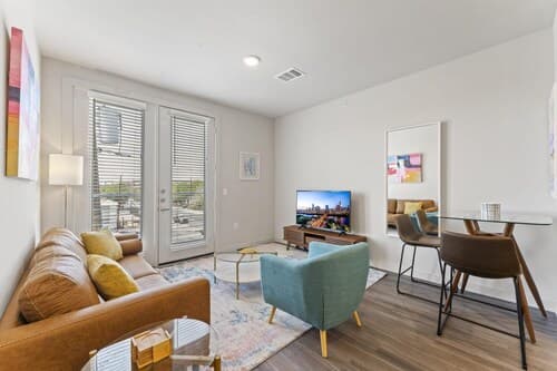 Prime Soco Quaint 1BR King Suite w Pool Parking