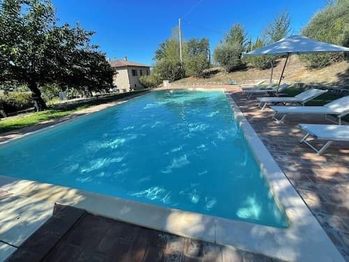 Detached Villa - Sleeps 10 - Pool - Pergola - Playground for Children - Wifi