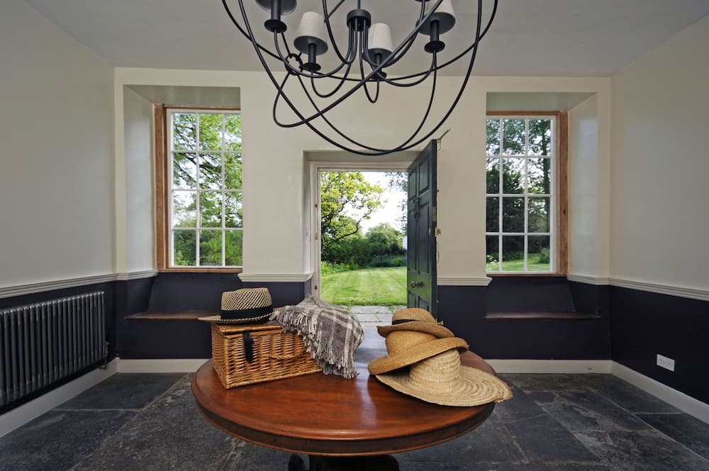 Hillside House - beautiful old house
