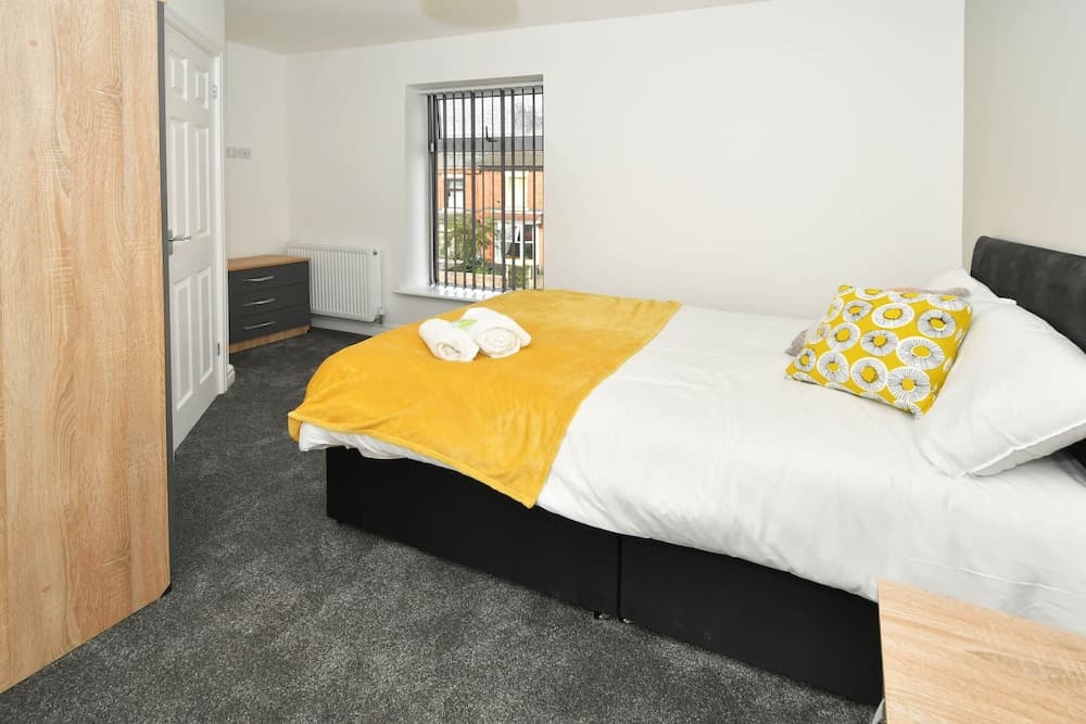 Townhouse@ 147 Westminster Street Crewe