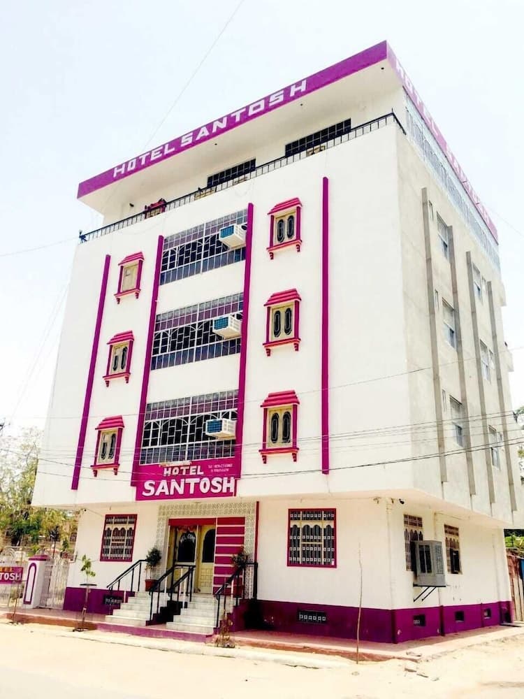 Hotel Santosh