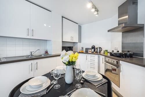 Av Stays Central London 2 Bedroom Riverside