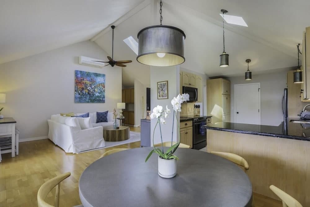 Hale Iolani 3 Bedroom Home by RedAwning