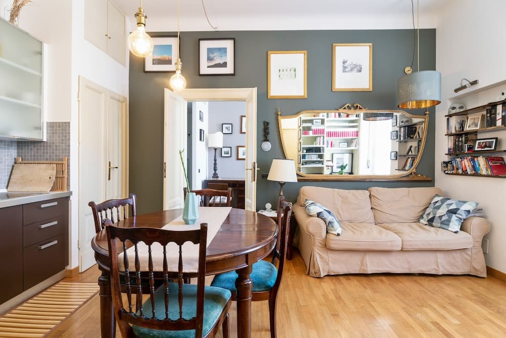 JOIVY Warm Flat For 3 In Isola, 10 Min To Centre