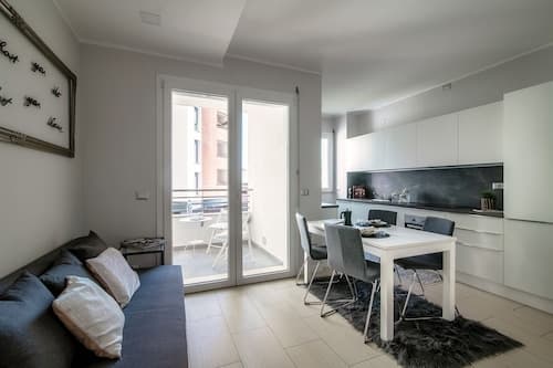 JOIVY Spacious Apt in Stunning Como