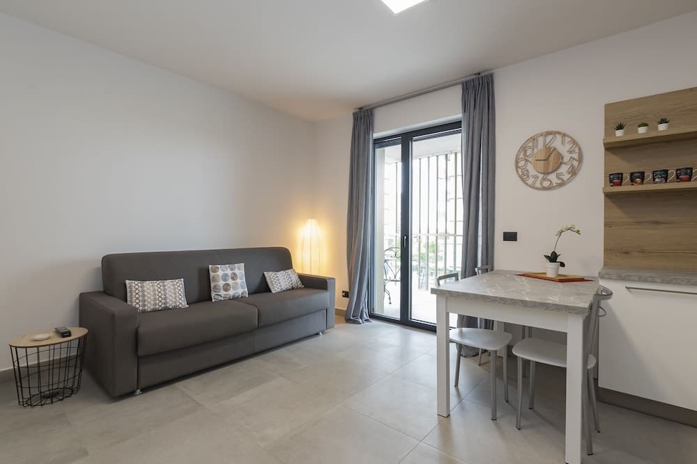JOIVY Calm Flat W/Balcony