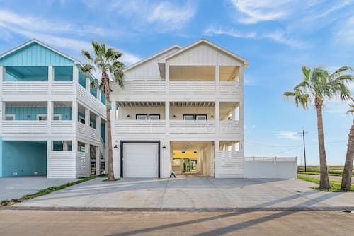 Holy Moly by Silver Sands Vacation Rentals