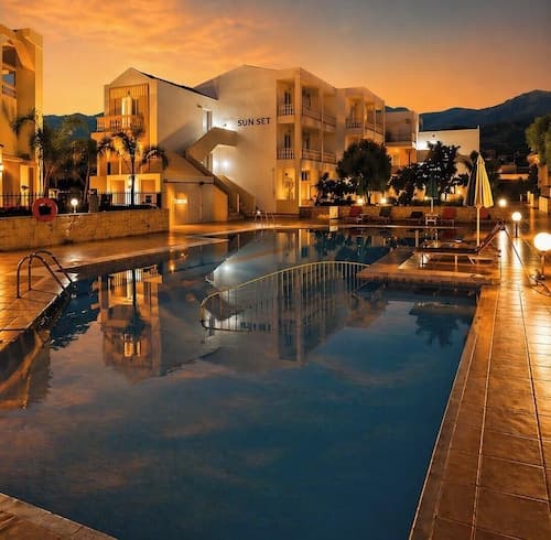 Sunset Studios & Apartments by Estia