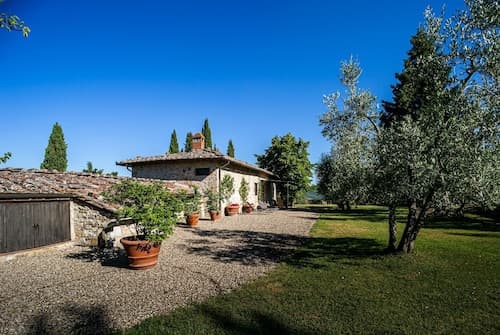 Oliveta a Retreat Surrounded by Olive Trees