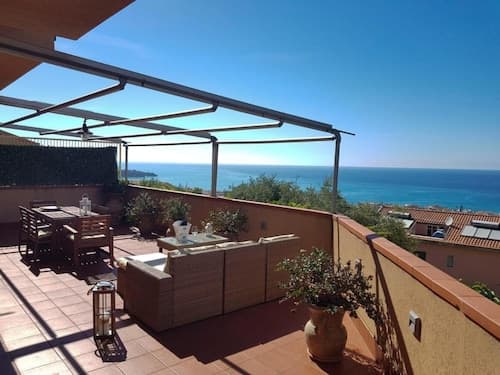 Seascape Terrace Spacious Apartment With Terrace