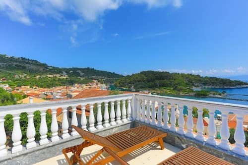 Faros Tria in Gaios With 1 Bedrooms and 1 Bathrooms