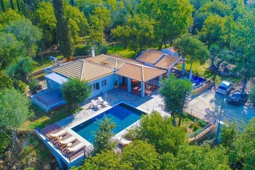 Achilleion Forest Villa