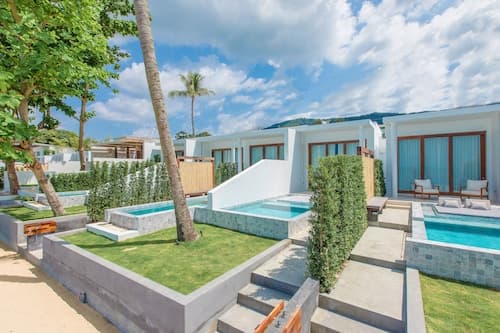 White Whale Beachfront Pool Villa
