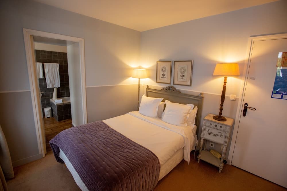 Hôtel Traiteur les Ormes, The Originals Relais