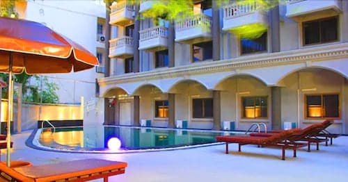 Honey Lodge