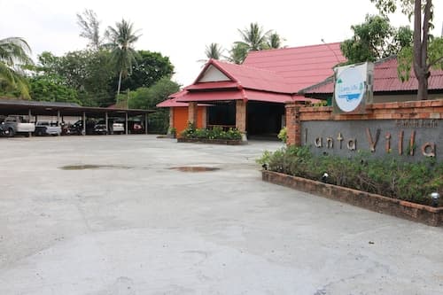 Lanta Villa Resort