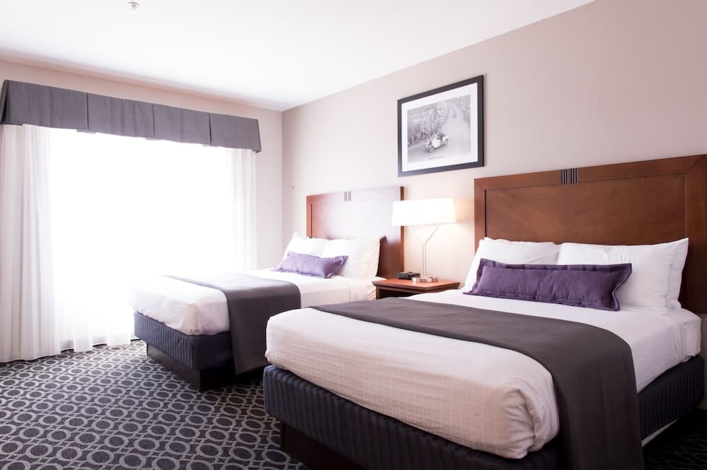 The Bluemont Hotel