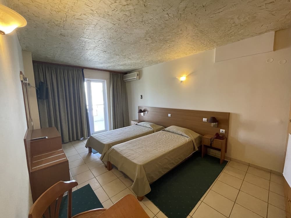 Hotel Flisvos