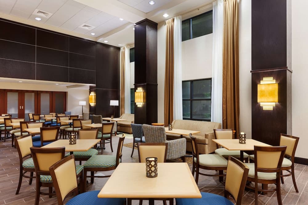 Hampton Inn & Suites Camp Springs/Andrews AFB
