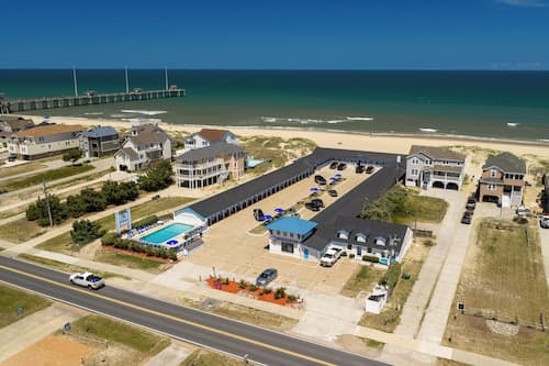 Dolphin Oceanfront Motel