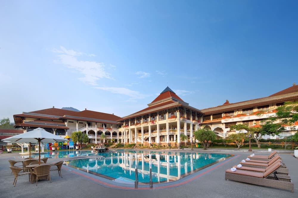 Royal Orchids Garden Hotel & Condominiums