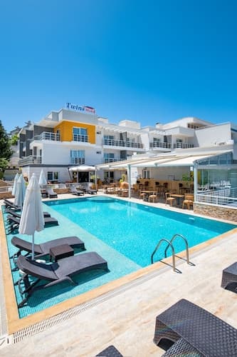 Twins Hotel Çeşme