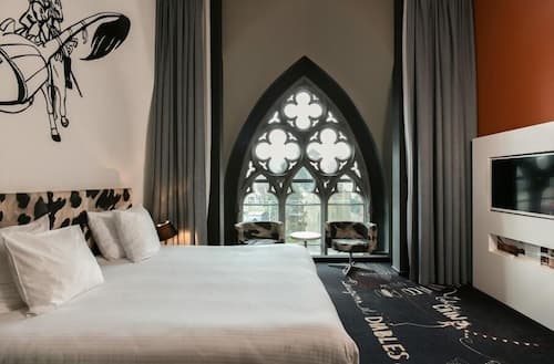 Martin’s Dream Hotel