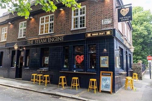 PubLove @ The Steam Engine - Hostel
