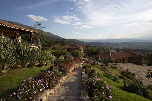 Hotel La Primavera Suites & Casas Campestres