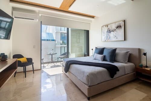 Menesse Midtown