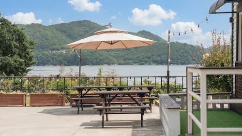 Namhae Seven House