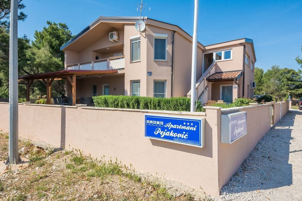 Apartments Zaklina