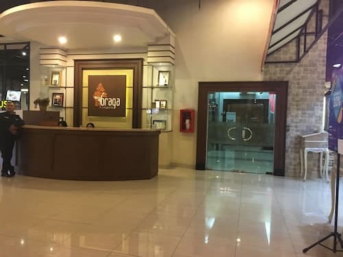 Cozy Stay And Serene Designed 2Br At Braga City Walk Apartment