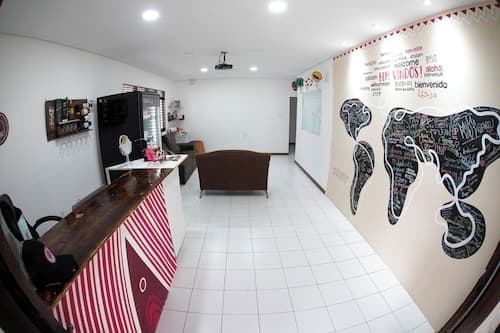 A Oca Hostel Bar