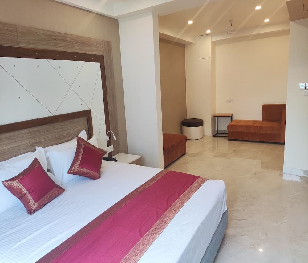 HOTEL XENIA