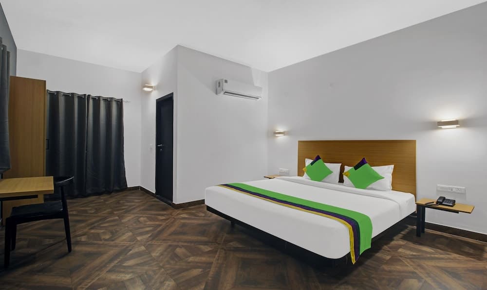 Treebo Shubham SR Nagar