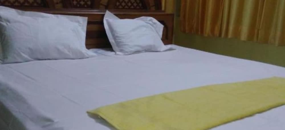 Goroomgo K.S.N. Paying Guest House Varanasi