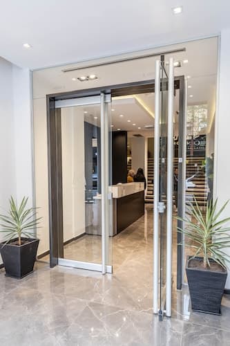 Hotel M
