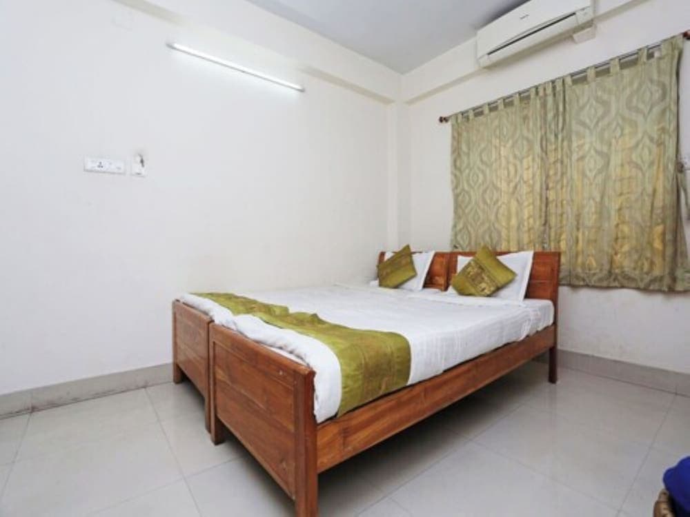 Goroomgo Sai City Inn Kalikapur Kolkata