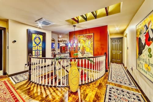 Neocolonial Nouveau Kensington Vacation Home