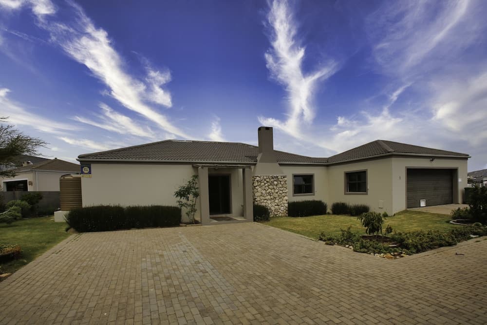 Happy Holiday, Langebaan 6-sleeper