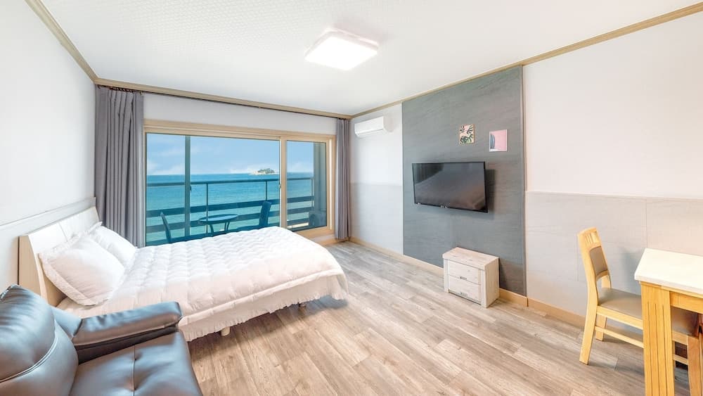 Sokcho Bird Island Pension