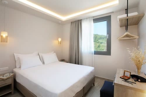 Alikon Adult-Only