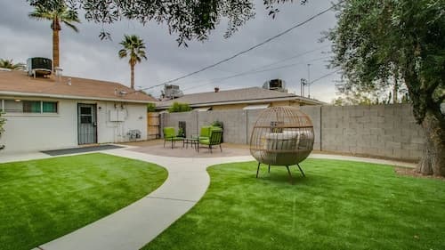 Remodeled 2 Bdrm w/ Yard in Old Town Scottsdale!