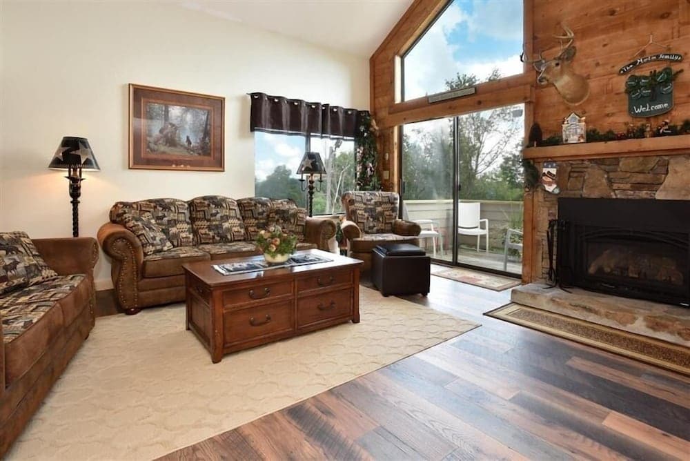 Seven Springs 3 Bedrooms Premium Condo by RedAwning - Save 10% on 3 Nights, 15% on 5 Nights!