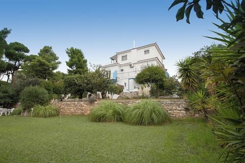 VILLA ALEXIS