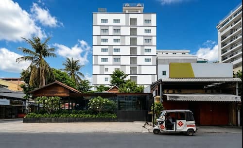 KIRA Hotel