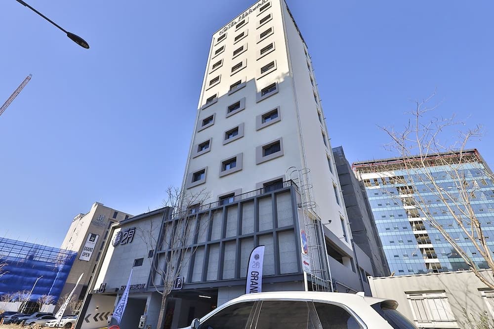 FEBRUARY HOTEL LIONS PARK DAEGU
