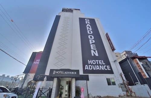 Hotel Advance