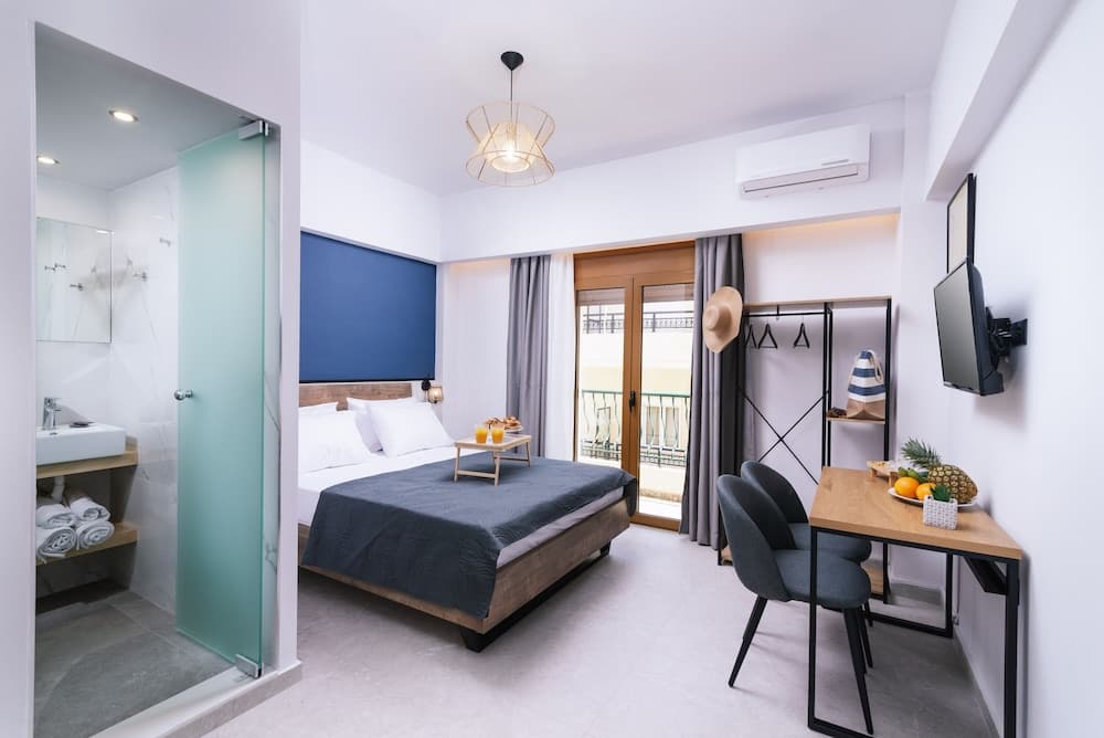 Alcyone Studios and Apartments